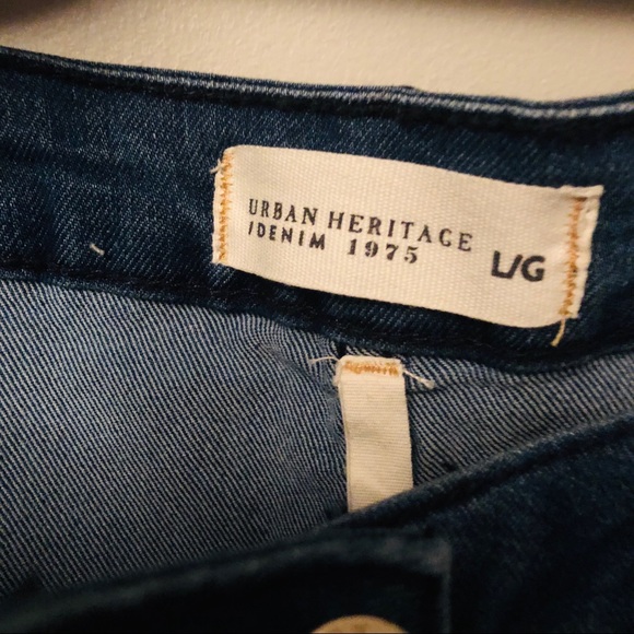 Button-down Denim Pencil Skirt with Pockets - Picture 3 of 4